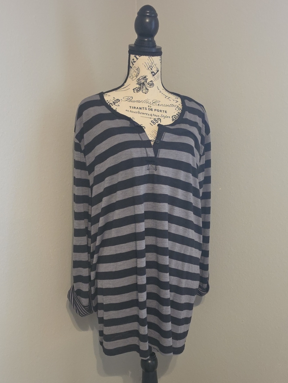 Faded Glory Black and Gray Striped Henley Tunic